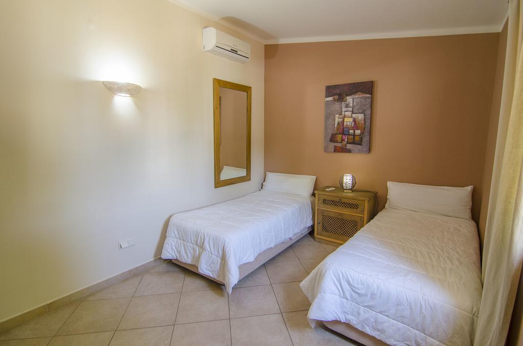 Villa Anita Quarteira Εξωτερικό φωτογραφία